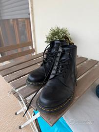 Stivaletti Dr. martens taglia 42 come nuovi