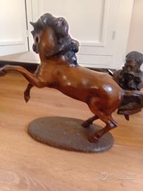 Varie statue