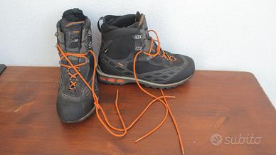 Scarponi da trekking AKU 44,5