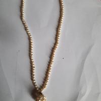 Collana  con ciondolo