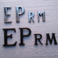 caratteri in metallo inox e bronzo da cm 4 e 2,5