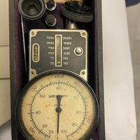 strumento vintage tachimetro