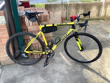 Giant ciclocross