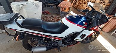 Honda VF 500 - 1984