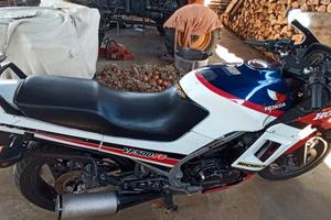 Honda VF 500 - 1984