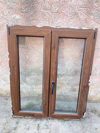 finestra in PVC e persiana in alluminio