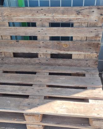 divano pallet da esterno 