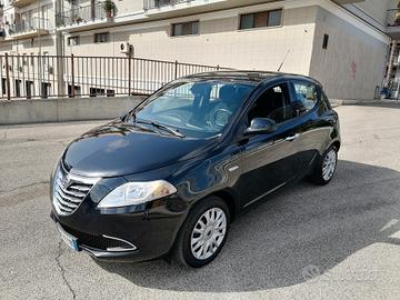 Lancia Ypsilon 1.2 69 CV *115.000 km* 2012