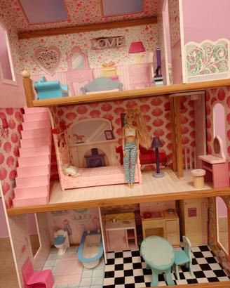 Grande casa per Barbie in legno