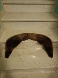 Collo in pelo di cinghiale