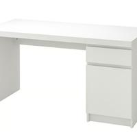Scrivania bianca IKEA MALM