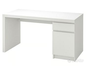 Scrivania bianca IKEA MALM
