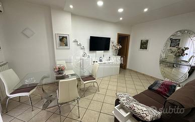 Trilocale con doppi accessori con box e posto auto