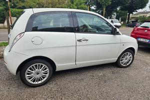 Lancia ypsilon 1.3 multijet diesel 75cv