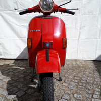 Vespa p200e