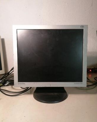 Monitor 17 pollici