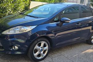 Ford Fiesta 1.4 TDCi 70CV 5 porte Titanium