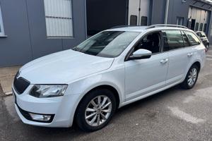 Skoda Octavia 1.6 TDI CR 105 CV DSG Elegance*EURO5
