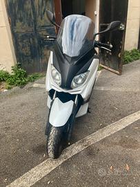 Yamaha Xmax 250