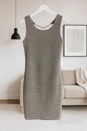 Abito smanicato elegante con dettaglio catena Cod.