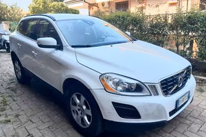 Volvo XC 60 D3AWD 4x4 unico proprietario