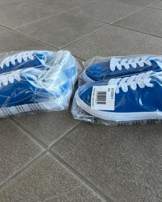 coppia di scarpe