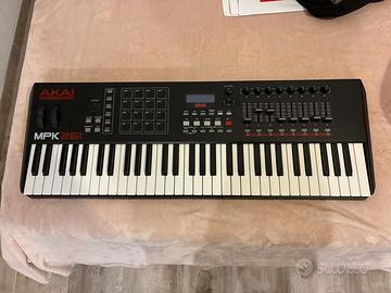 Master keyboard AKAI MPK261