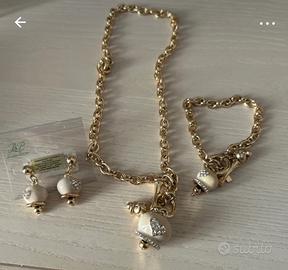 Parure ( collana , bracciale e orecchini)