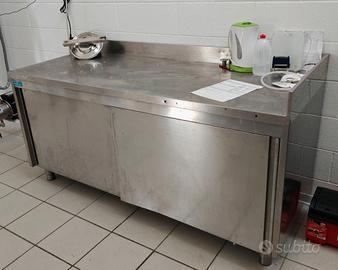 Lavandino laboratorio + Bancone da lavoro inox