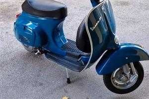 VESPA SPECIAL 50 + LAMBRETTA  DELUXE J 50