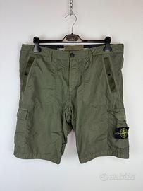 Pantaloncini cargo verdi Stone Island