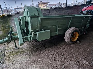 spargi letame x vigneto 