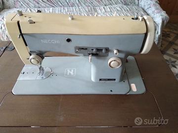 Macchina cucire a motore Necchi