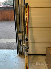 Sci da discesa uomo  marca Dynastar