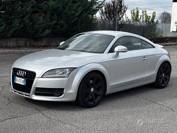 Audi TT Coupé 3.2 V6 quattro, CAMBIO MANUALE