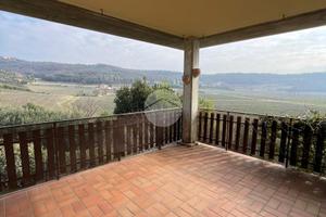 PORZIONE DI TRIFAMILIARE A VERONA