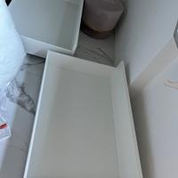 Cassetti per letto matrimoniale Ikea