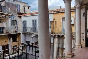 Palazzo storico a Giarre centro