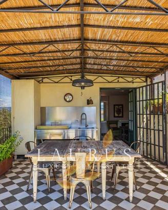 Attico / Mansarda di 80 m² con 3 locali a Firenze