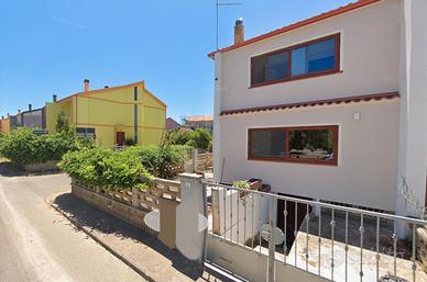 Carbonia Villa Bifamiliare ristrutturata