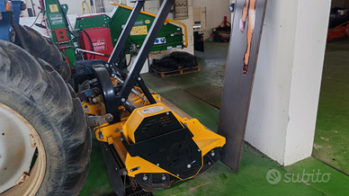 Trincia Forestale trattore Cippatore