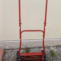 Tagliaerba a mano 