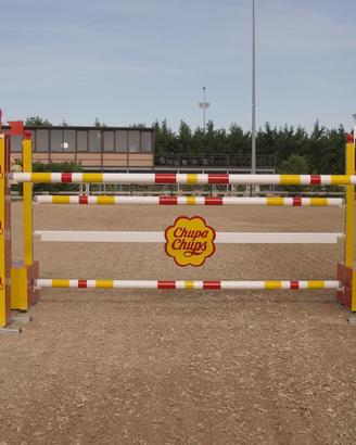 Salto ostacoli “chupa chups”