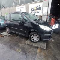 Toyota yaris verso 1.3 b 2002 2nzfe per ricambi
