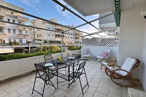 Bilocale climatizzato con spazioso terrazzo