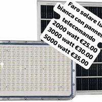 Faro solare a partire da 25€ telecomando incluso