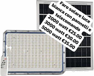Faro solare a partire da 25€ telecomando incluso