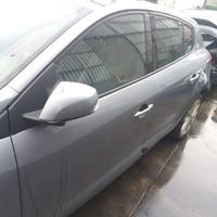 Porta anteriore sx Renault megane III anno 2009