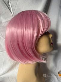 Parrucca rosa caschetto con frangia carnevale