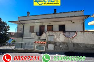 Casa singola con giardino